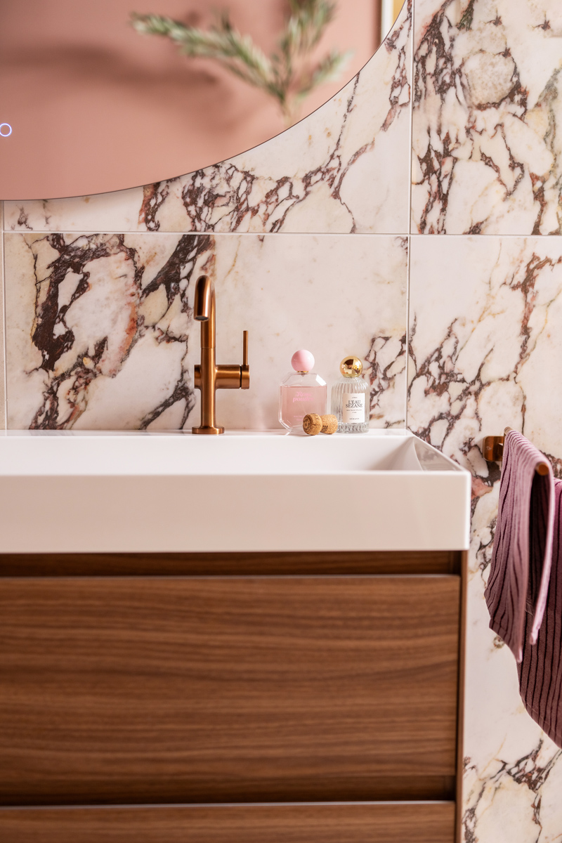The Home Style Club x Brugman - Merlot Marble - Badkamer Collectie (6) - Badkamermeubel van houten