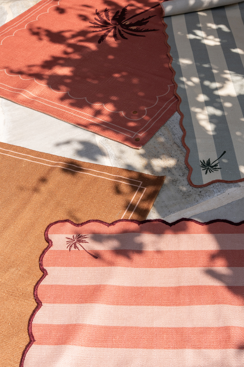 The Home Style Club buitenkleden collectie - Van terra buitenkleden met strepen tot olijfgroene tuinkleden