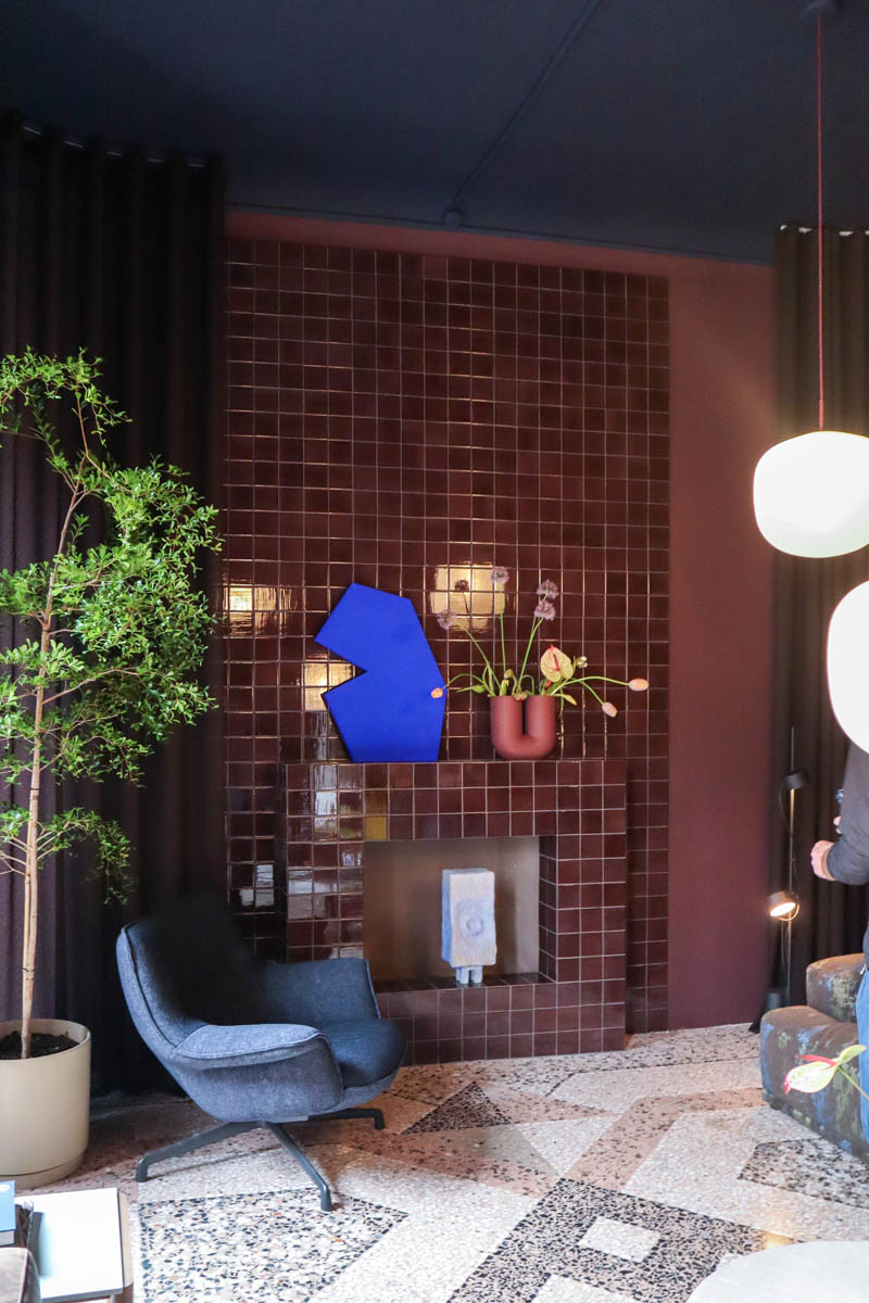 Muuto huis in Milaan, met terrazzo vloer in verschillende kleuren. Een echte vloer trend voor 2026!