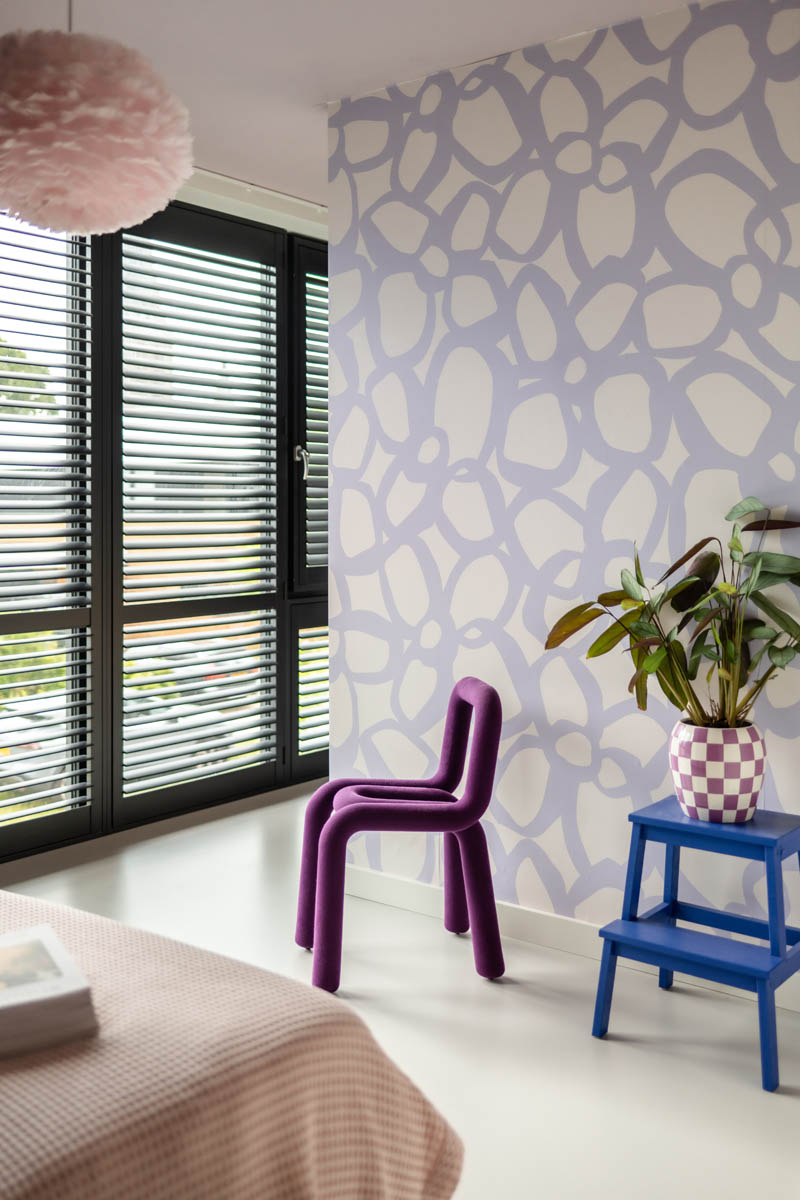 Bold flowers in de slaapkamer van Suzanne
