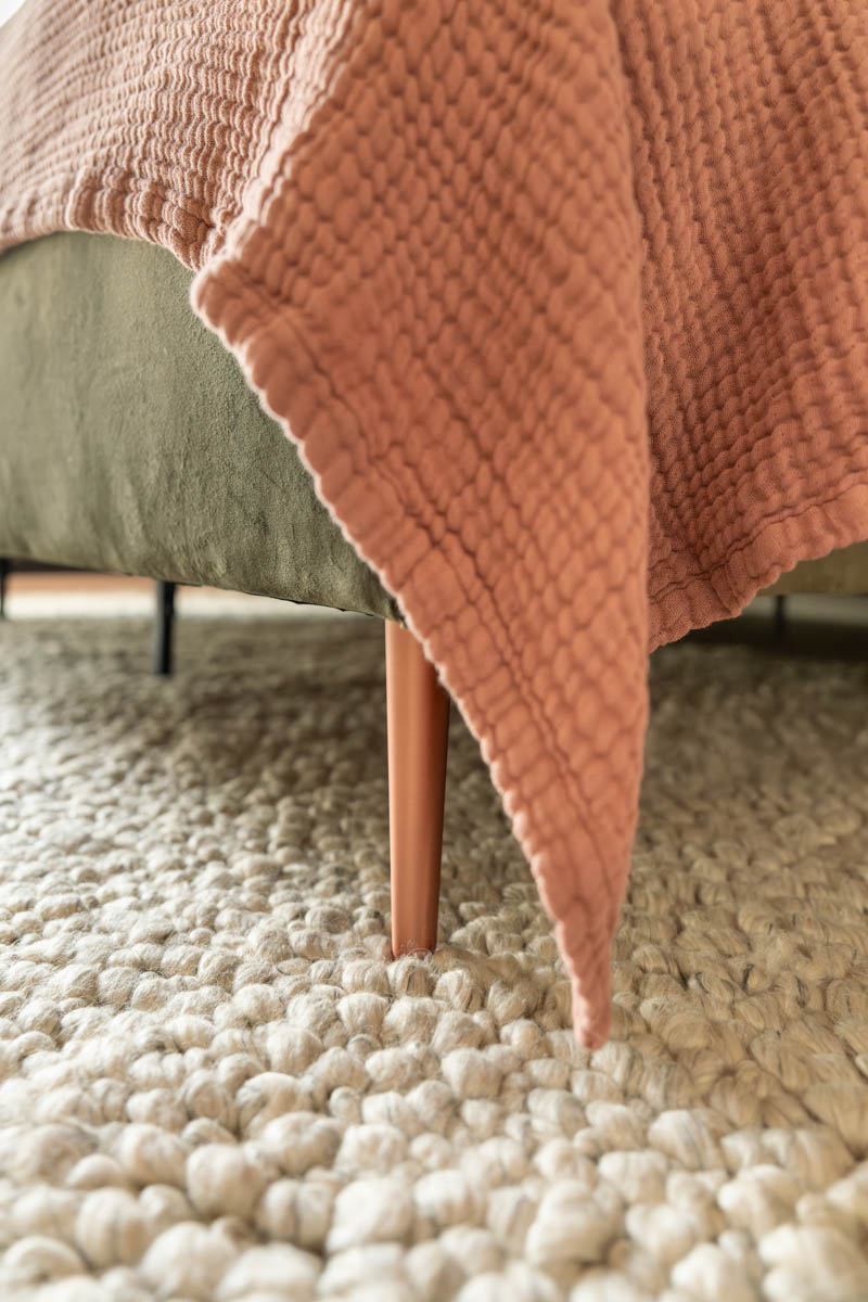 Details van het gestoffeerde bed van Beter Bed
