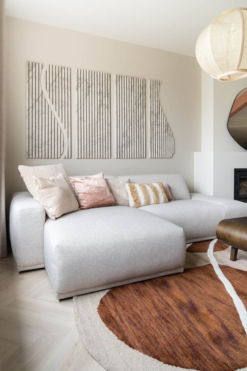 Japandi kunstwerk met akoestische wandpanelen maken DIY groot kunstwerk van meerdere panelen in zwart wit 