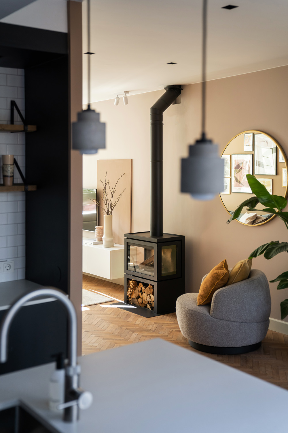 Crushed Silk in de woonkamer van stijlicoon Amber